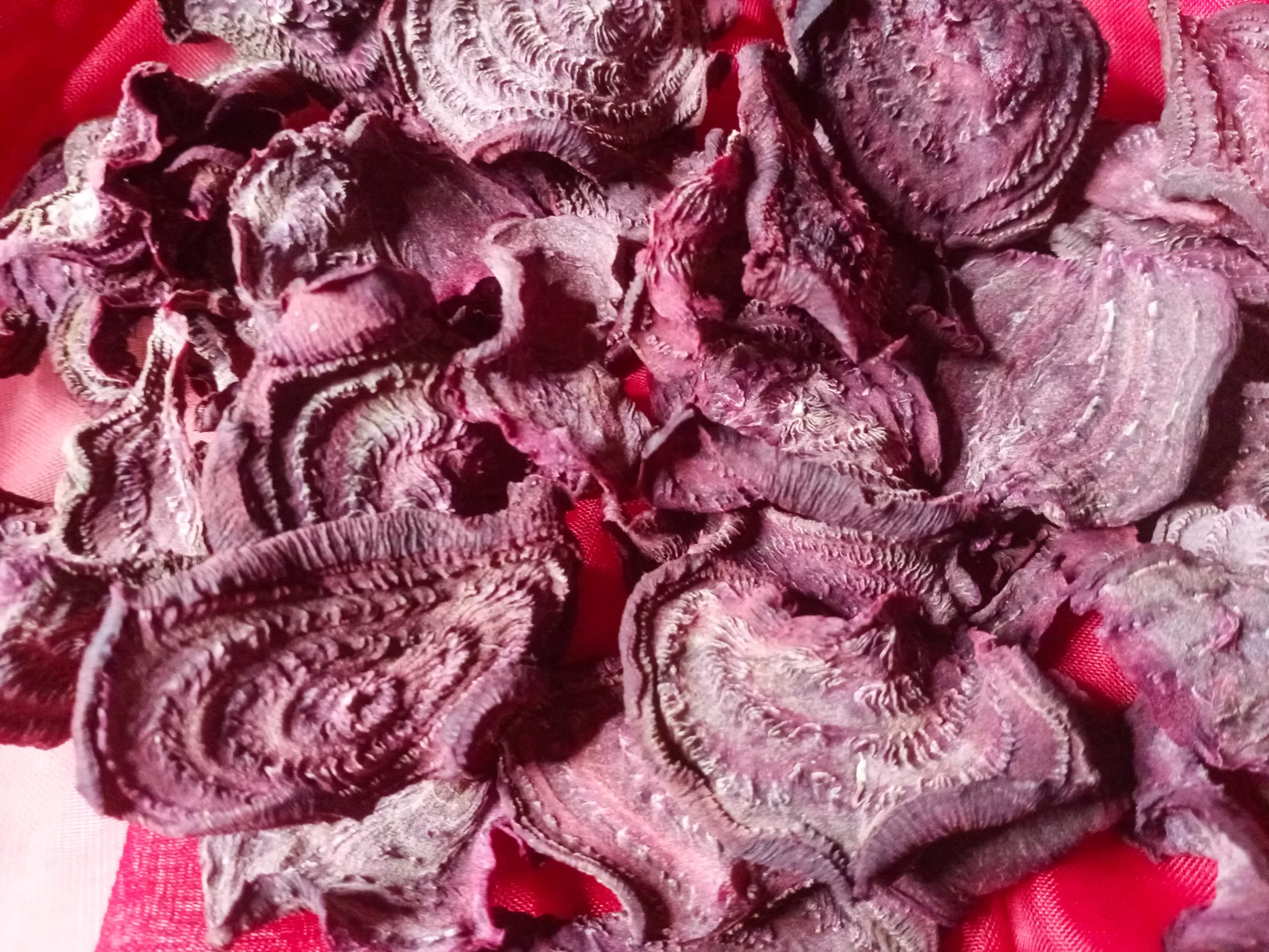 Dehydrated beet chips.