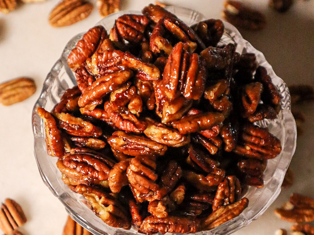 Plaeo Maple Candied Pecans In A Bowl
